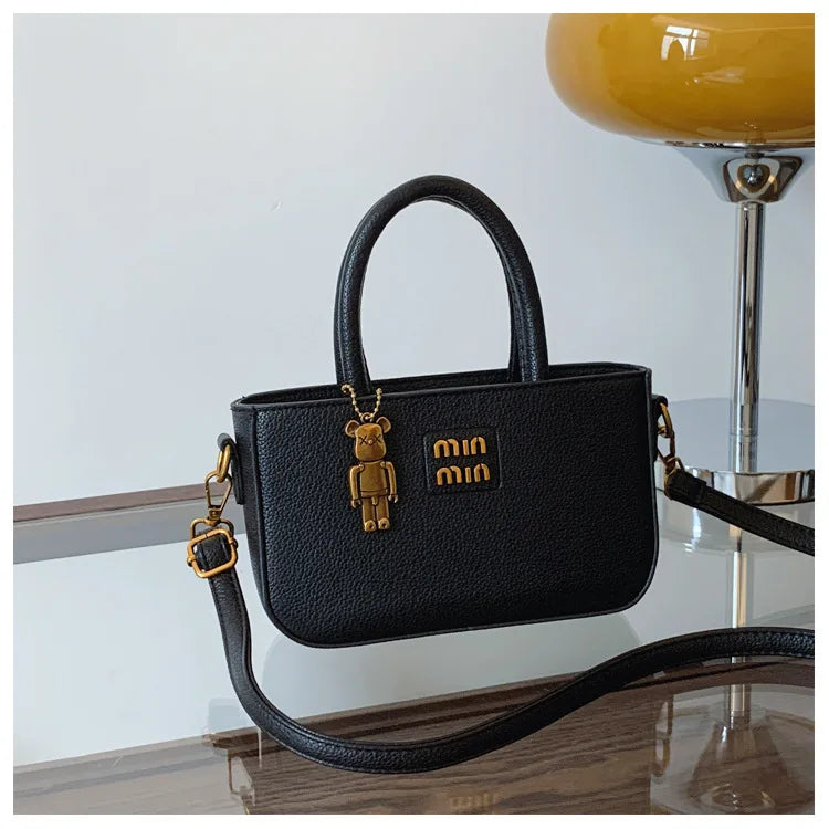 Women’s Minimalist Shoulder Bag – Small Square Handbag 2025 Trend